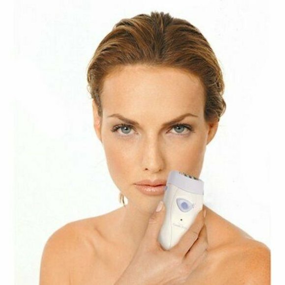 Emjoi Gently Epi Silk Epilator Hair Remover (AP-9PBB) Cord or Cordless - Picture 3 of 7